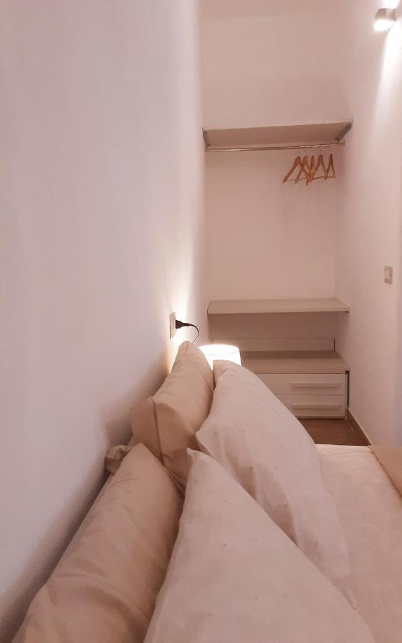Al Pez Exclusive Rooms 奧爾比亞 外观 照片