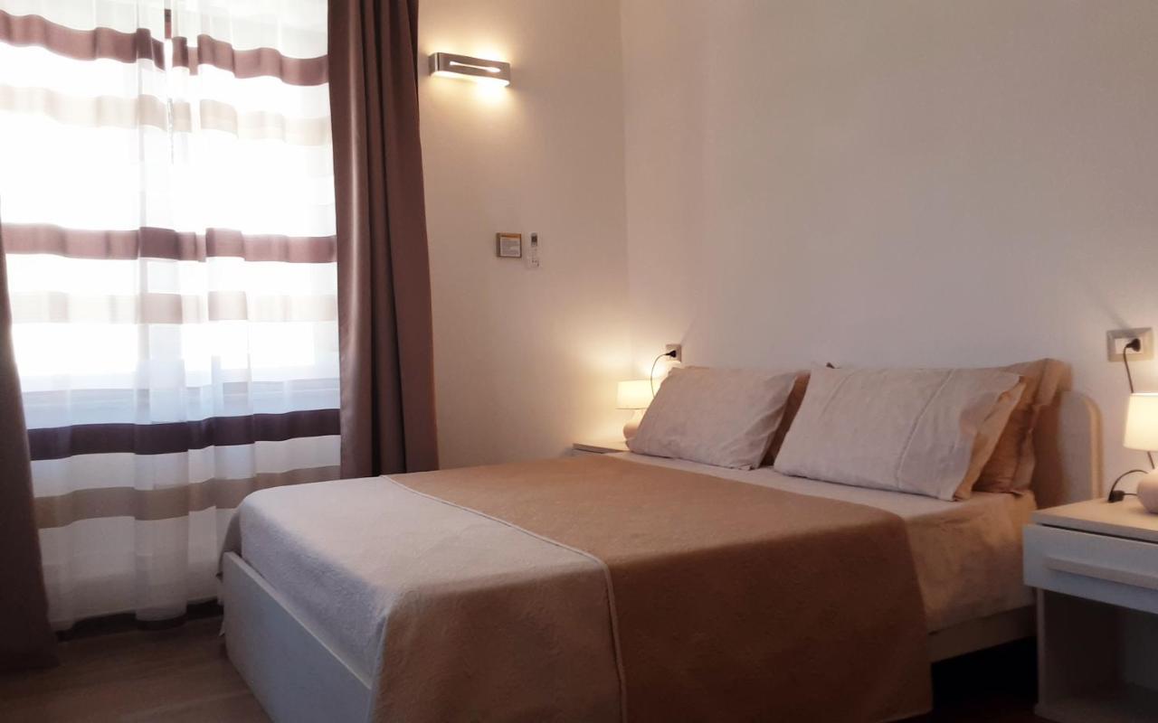 Al Pez Exclusive Rooms 奧爾比亞 外观 照片